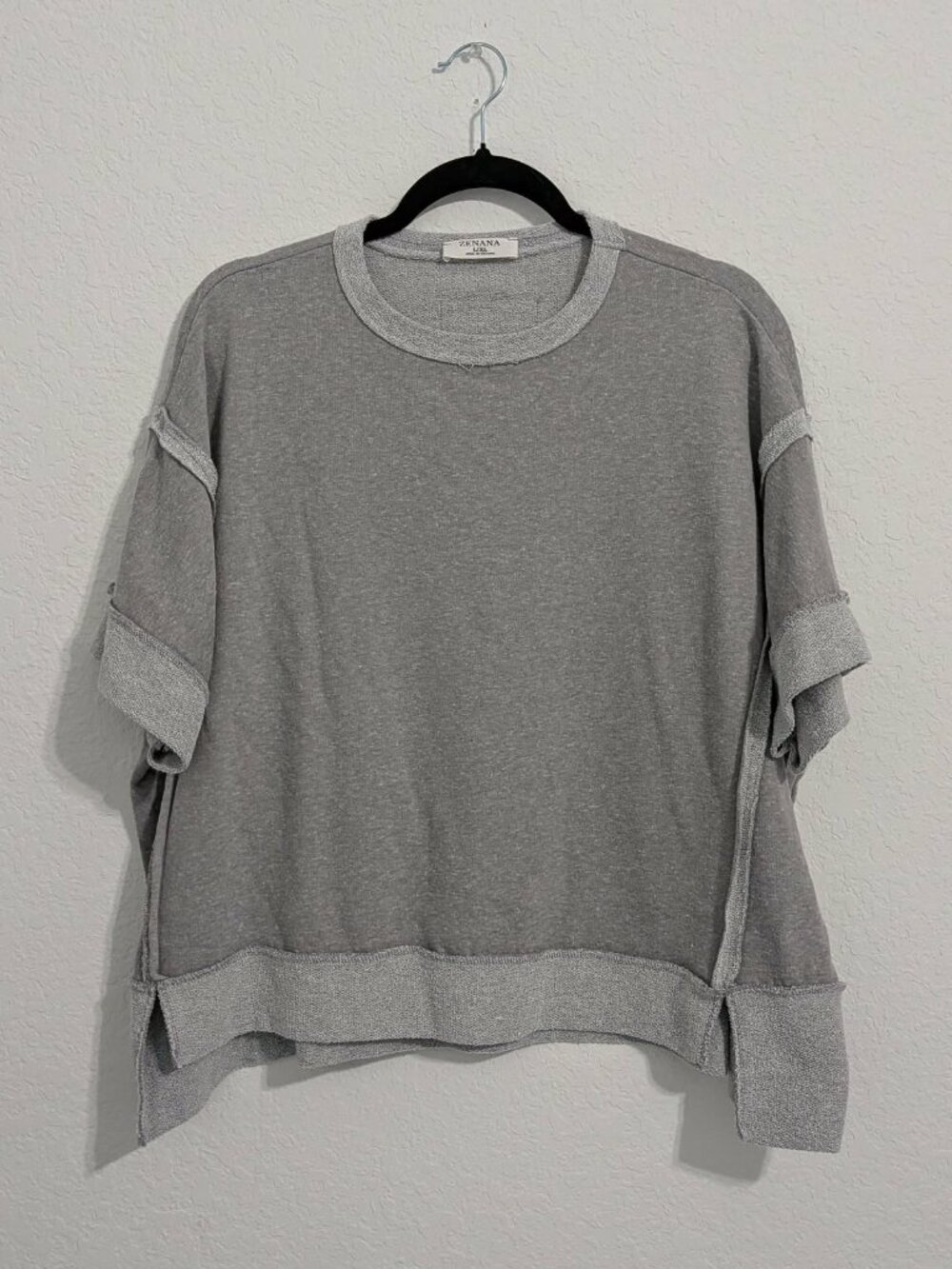 Zenana Outfitters Women's Grey Short Sleeve High Low Sweater Top NWOT (L/XL)